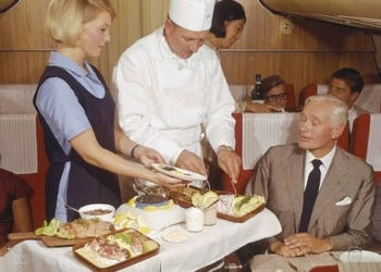 nostalgic photos that make people want to turn back time and fly on old planes because they are luxurious 129734