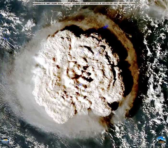 Hunga Tonga-Hunga Ha'apai volcano during the eruption in January 2022