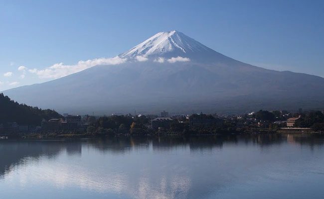 Researchers find microplastics in clouds at the peak and base of Mount Fuji