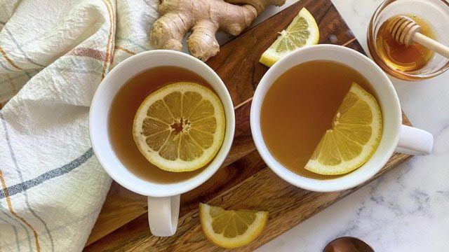 Drinking a cup of lemon ginger tea in the evening can help the body maximize its benefits.