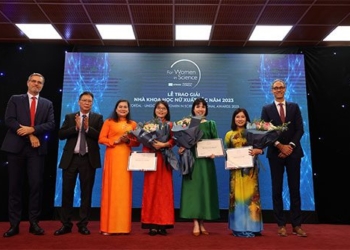 outstanding female scientist awarded loreal unesco prize 131214