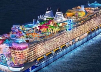 perfecting the largest super yacht in the world 131408