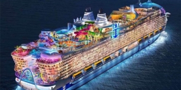 perfecting the largest super yacht in the world 131408