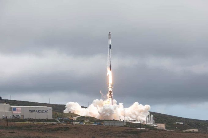 In July, Varda launched a spacecraft into low Earth orbit.