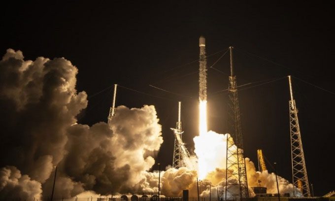 Falcon 9 rocket carrying 21 Starlink satellites on September 4.