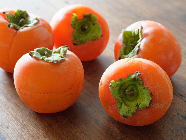 Persimmons are good for heart health.