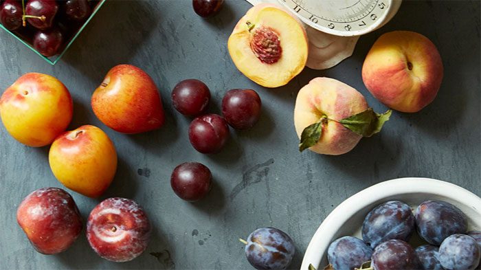Eat fruits at least 30 minutes after finishing hot pot.