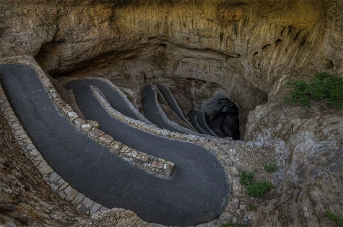 The entire winding, steep path is over 2 kilometers long.