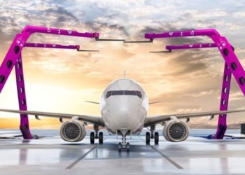 robot ai large help maintain aircraft 131276
