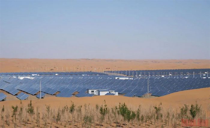 China is aiming to promote the construction of large-scale solar power plants in the desert