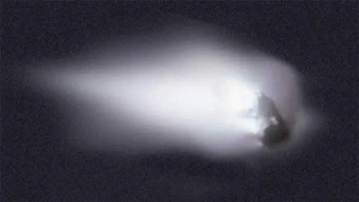 Rare photo of Halley's Comet when it was near Earth in 1986