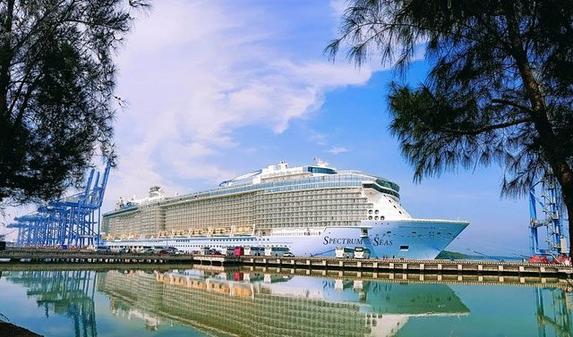 sieu du thuyen Spectrum of the Seas