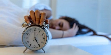 study shows nearly 70 people set off alarm then fall asleep again 130513