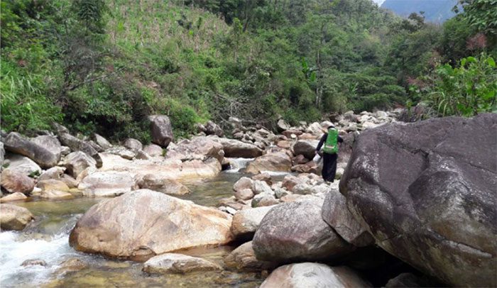 Sàng Mà Pho Stream, the habitat of the Bitter Fish.