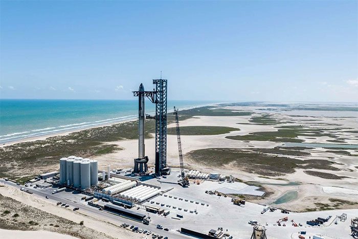 Starship rocket completed assembly on the launch pad.