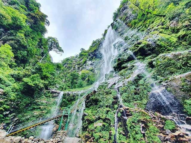 Ong Chua Waterfall in Lao Cai.