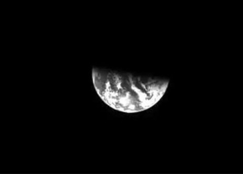 the amazing photo of earth in 1 3 seconds light test article of japan 130113