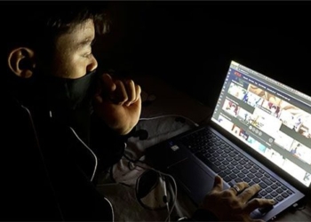 the challenges of late night gaming for young people 129587