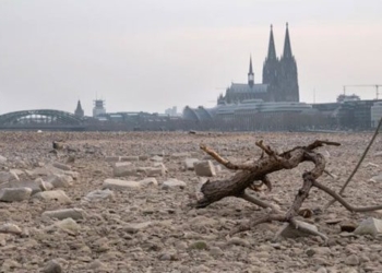 the earth faces the risk of water scarcity 129848