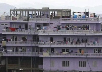 the largest family in the world with 199 people living under one roof 131231
