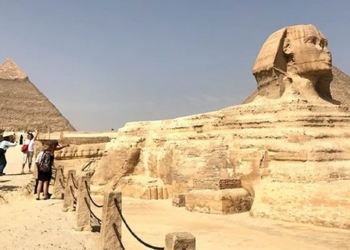 the mysteries of the great human figure at the pyramid of giza egypt 131186