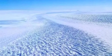 the scenery of the ancient landscape below the southeast asian dong river 130622