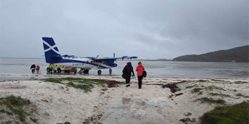 the smallest airport in the world beautiful and peaceful to make you fall in love when boarding not far away 130392