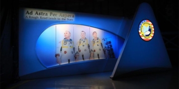 the truth about the long suffering behind the career of a astronaut that many people dream of 130519