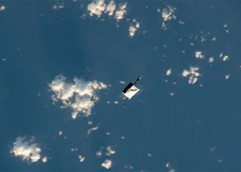 the truth about the white bag in the sky 130985