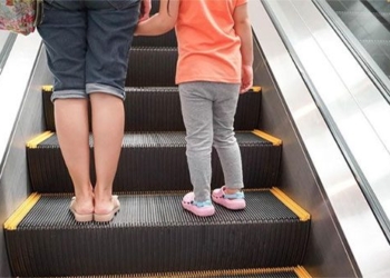 things parents need to remember to ensure safety for children when using strollers 130445