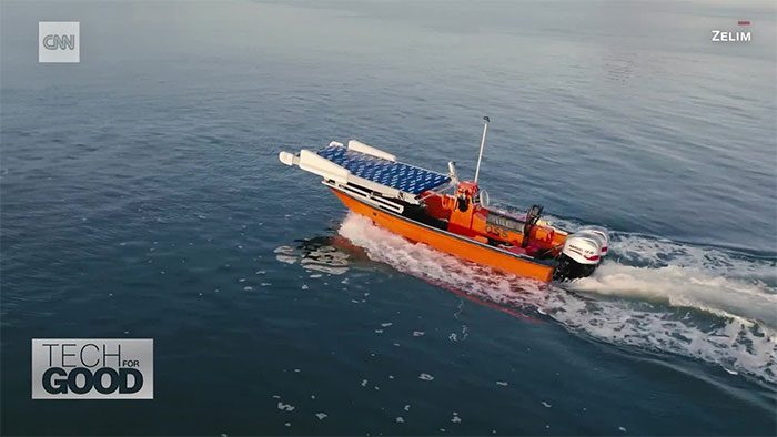 Prototype of the Guardian rescue boat equipped with Swift conveyor.