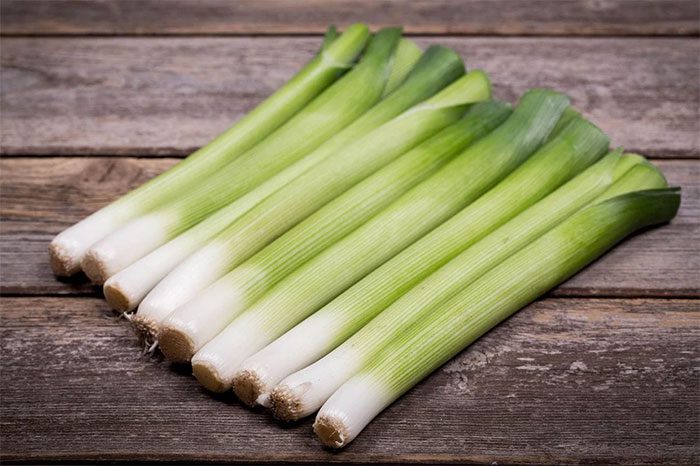 Those with kidney stones should not consume too many leeks.