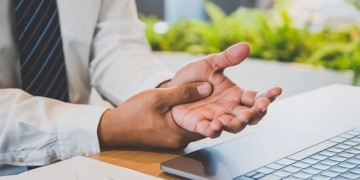 top 6 exercises for people who use computers frequently 130024