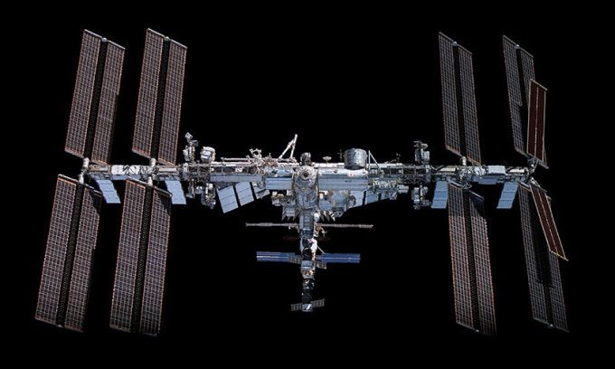 International Space Station (ISS) captured from SpaceX's Crew Dragon.