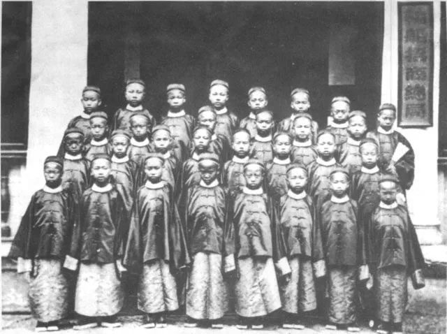 tre em cuoi thoi nha thanh