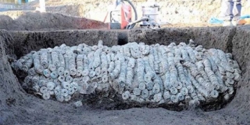 treasure 100000 old coins hidden under construction site 131004