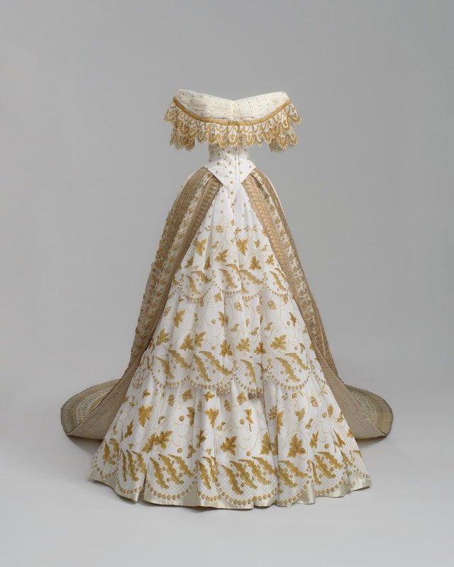 Empress Sisi's wedding dress