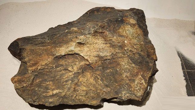 The oldest stone in Vietnam, dated at 2.936 billion years.
