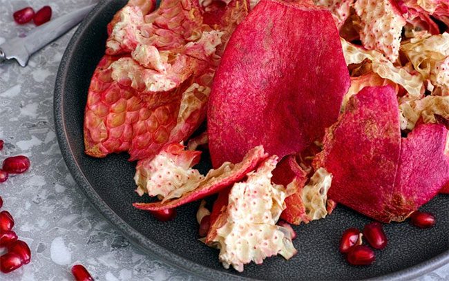 Pomegranate peel contains a polyphenol that has been shown to have anti-cancer properties