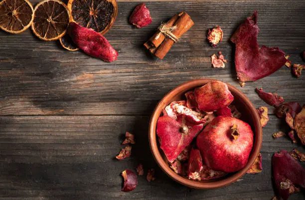 Pomegranate peel is rich in antioxidants, which can prevent many chronic diseases.