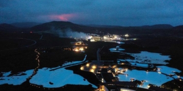 volcano warning threatens to destroy fishing industry iceland 130945