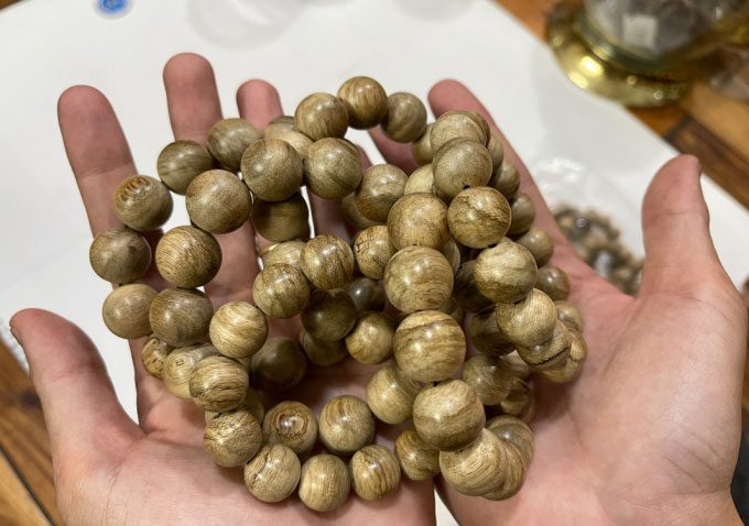Bracelet made from natural agarwood.
