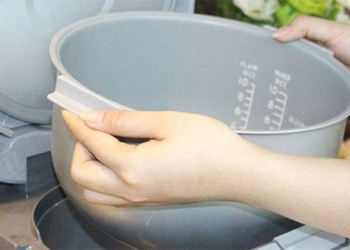 why you should not open the lid of the rice cooker after cooking 129647