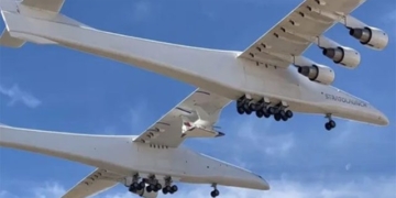 worlds largest plane first time for supersonic vehicle 131394