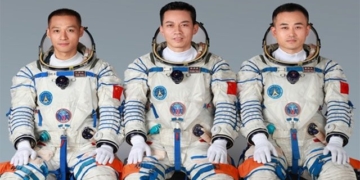 youngest crew to fly to heavenly palace station 130611