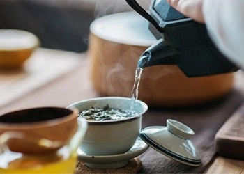 2 ways to drink tea that can increase the risk of cancer you should avoid 127207