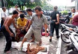 Victims of the earthquake on the morning of May 27, 2006, in Yogyakarta, near Jakarta, Indonesia