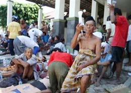 Victims of the earthquake on the morning of May 27, 2006, in Yogyakarta, near Jakarta, Indonesia
