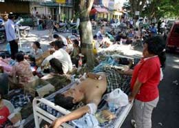 Victims of the earthquake on the morning of May 27, 2006, in Yogyakarta, near Jakarta, Indonesia