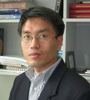 Scientist Jongkyeong Chung, leader of the research team at the Korea Institute of Science and Technology.